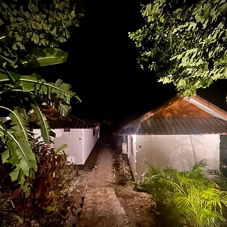 Kalani Bungalows, Haad Yao